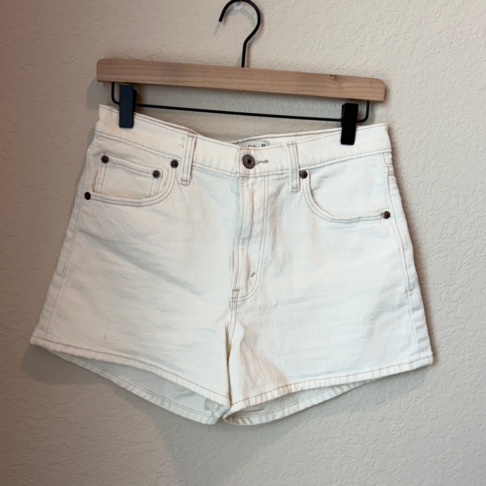 Abercrombie & Fitch White High-Rise Denim Shorts - 27